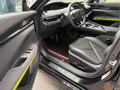 2022 Changan UNI-V 1.5T Sport Edition, фото 4, лот 10593439