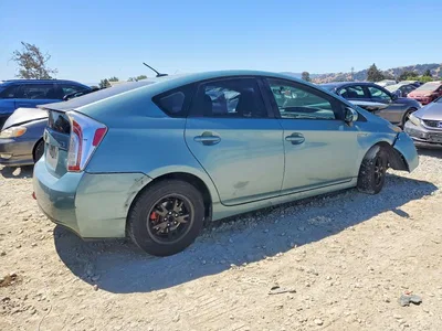 2013 TOYOTA PRIUS THREE, фото 3, лот 10540779