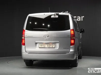 2021 Hyundai Starex Van 5-Seater, фото 3, лот 10193114