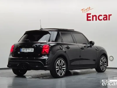 2024 Mini Cooper 5Door Classic, фото 2, лот 10094503