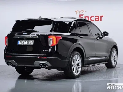 2023 Ford Explorer 3.0 Platinum 4WD, фото 2, лот 10122474