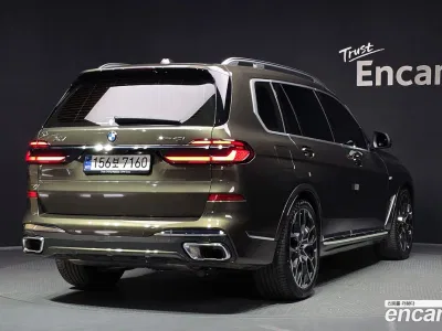 2025 BMW X7 xDrive 40i M Sport 6STR, фото 2, лот 10130323