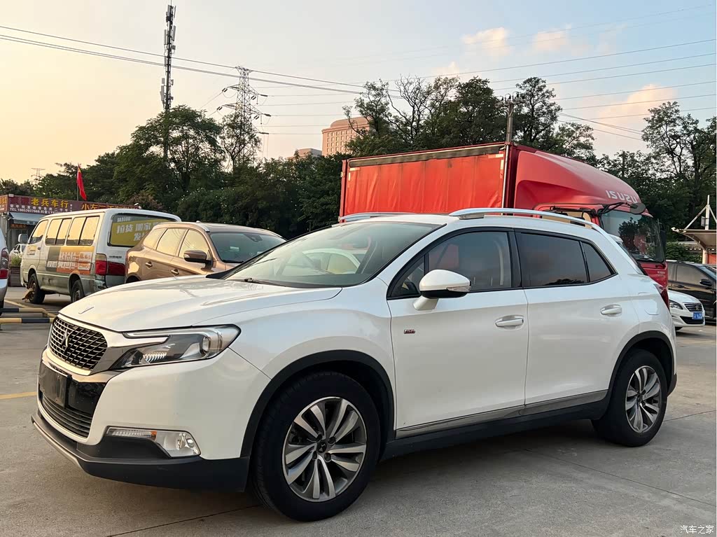 2014 DS 6 1.6T Luxury Edition THP200, фото 1, лот 11171899