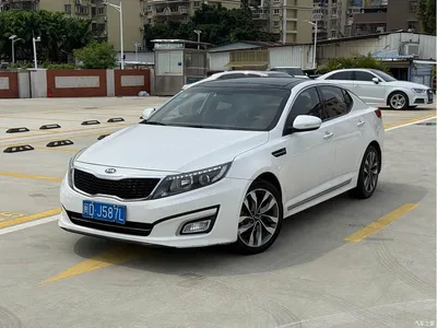 2015 Kia K5 2.0L Automatic LUX, фото 1, лот 10335924