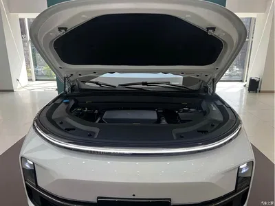 2025 Li Auto Li L8 Ultra Smart Renewal Edition, фото 4, лот 10825285