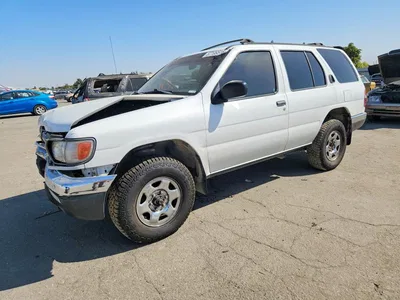 1998 NISSAN PATHFINDER XE, фото 1, лот 10973909