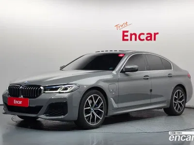 2022 BMW 5-Series 530e M Sport, фото 1, лот 10518145