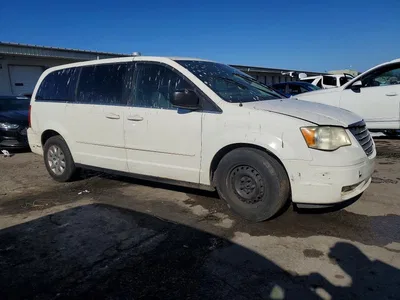 2009 CHRYSLER TOWN & COUNTRY LX, фото 4, лот 10869033