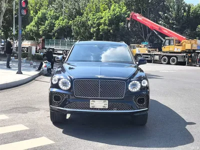 2022 Bentley Bentayga, фото 2, лот 10243176