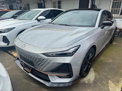 2022 Changan UNI-V 1.5T Sport Edition, фото 1, лот 11016891