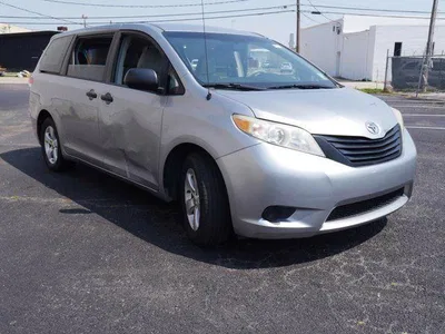 2011 TOYOTA SIENNA BASE, фото 3, лот 10984331