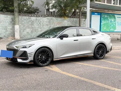 2023 Changan UNI-V 1.5T Sport Edition, фото 2, лот 10403662
