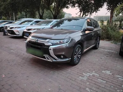 2019 Mitsubishi Outlander 2.4L 4WD Premium 7-seater China V, фото 1, лот 11196830