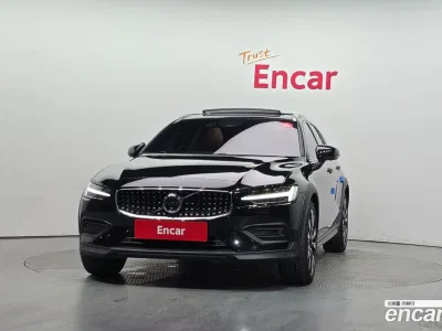 2025 Volvo V60 B5 Ultra AWD, фото 3, лот 10114618