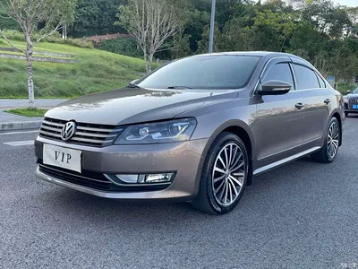 2013 Volkswagen Passat 2.0TSI DSG Zhizun, фото 1, лот 10439731