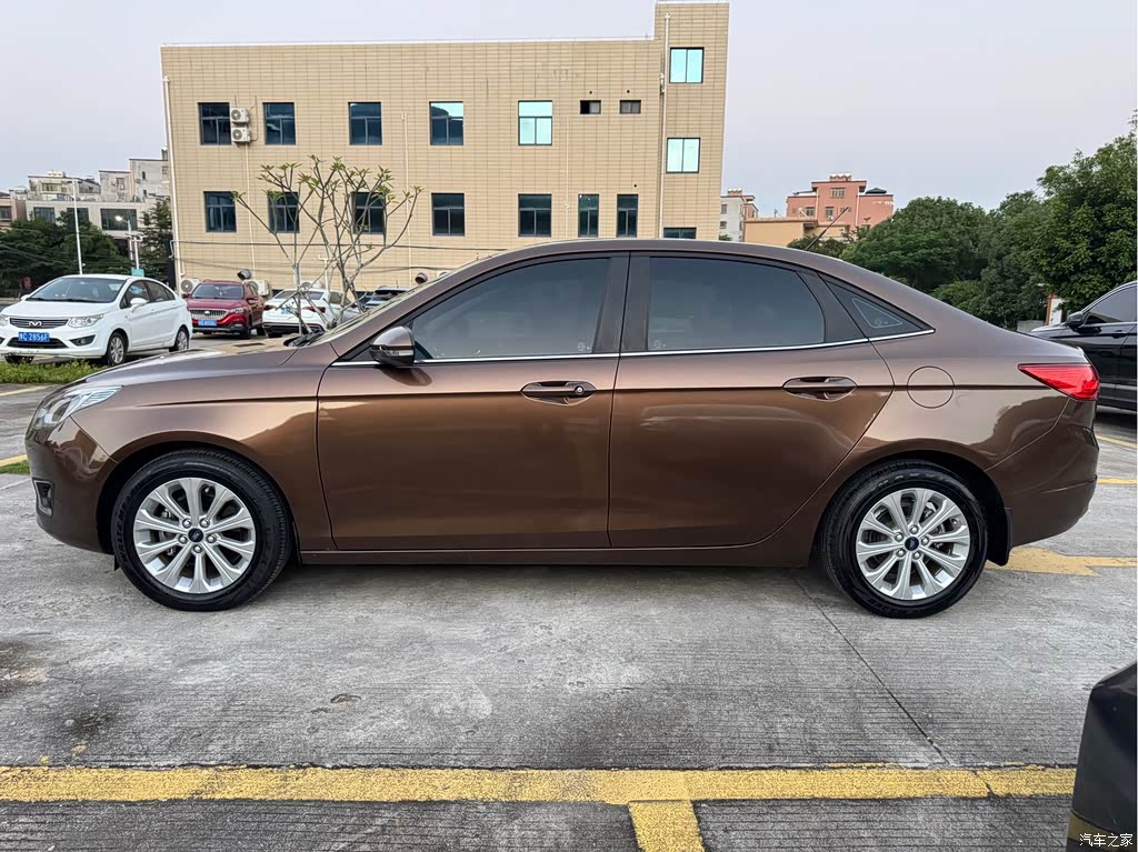 2015 Ford Escort 1.5L Automatic Fashion, фото 4, лот 11230728