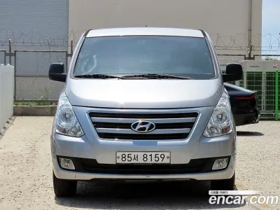 2017 Hyundai Starex 3-Seater VAN, фото 1, лот 10222003