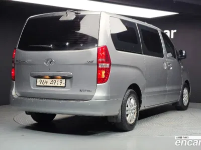 2017 Hyundai Starex 3-Seater VAN, фото 2, лот 10161451