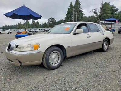 1999 LINCOLN TOWN CAR EXECUTIVE, фото 1, лот 10970279