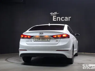 2017 Hyundai AVANTE 1.6 GDI Smart, фото 4, лот 10930416