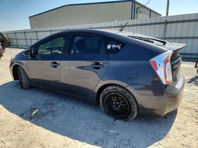 2015 TOYOTA PRIUS TWO, фото 2, лот 10532164