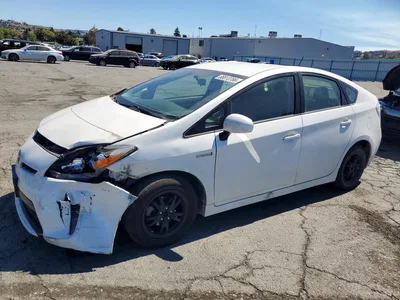 2013 TOYOTA PRIUS TWO, фото 1, лот 10516414