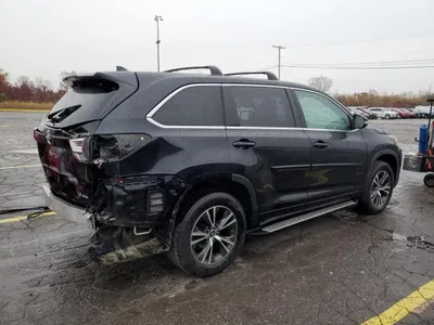 2017 TOYOTA HIGHLANDER LE PLUS, фото 3, лот 10493523
