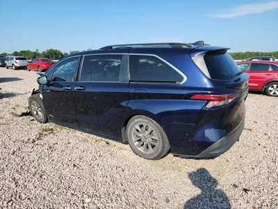 2021 TOYOTA SIENNA XLE, фото 2, лот 10524622