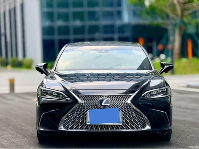 2022 Lexus ES 300h Ultimate Edition, фото 2, лот 10317422