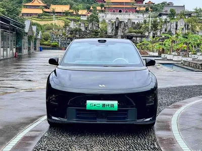 2025 Li Auto i6 2WD Base Model, фото 1, лот 10447668