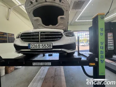 2021 Mercedes-Benz E-Class E300e 4MATIC Exclusive, фото 1, лот 11144259