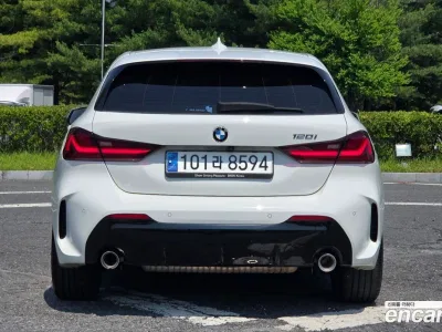 2023 BMW 1-Series 120i M Sports, фото 3, лот 10036702