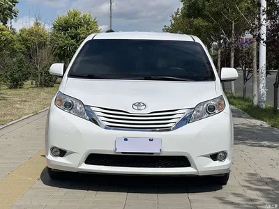 2017 Toyota Sienna, фото 2, лот 10384840