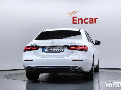 2021 Mercedes-Benz E-Class E300e 4MATIC Exclusive, фото 4, лот 11132372