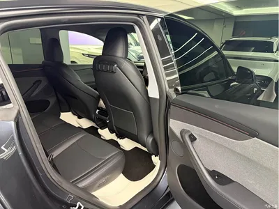 2025 Tesla Model Y Model Rear-Wheel Drive Launch Edition, фото 2, лот 10955657