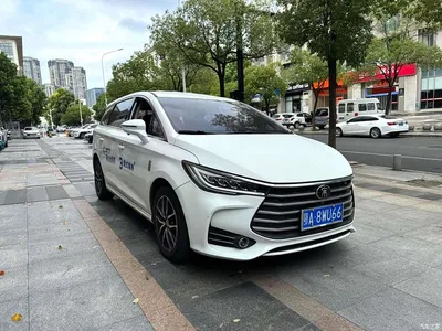 2017 BYD Song MAX 1.5T Auto Smart Connect Premium 7-seater, фото 3, лот 11497919