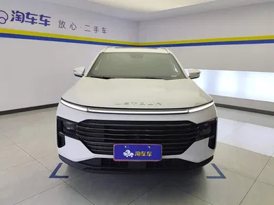 2025 Jetour X70 PLUS 1.5T Luxury Edition 5-Seater, фото 2, лот 10482213