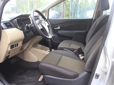 2013 Venucia R50 1.6L Auto Fashion, фото 4, лот 11153613