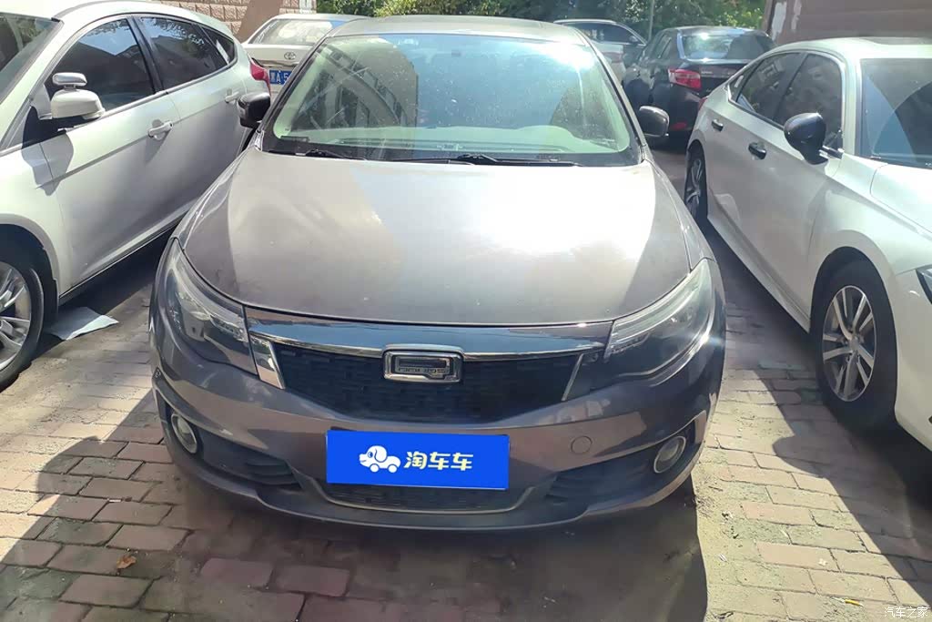 2016 Qoros 3 Hatchback 1.6T Automatic Zhiku, фото 2, лот 11204565