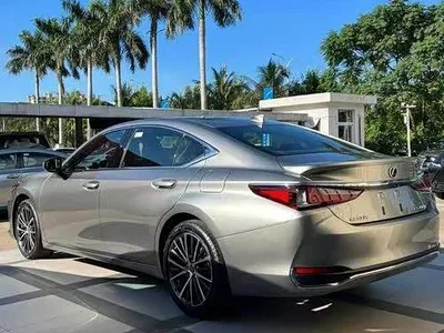 2022 Lexus ES 300h Excellence Edition, фото 2, лот 10318557