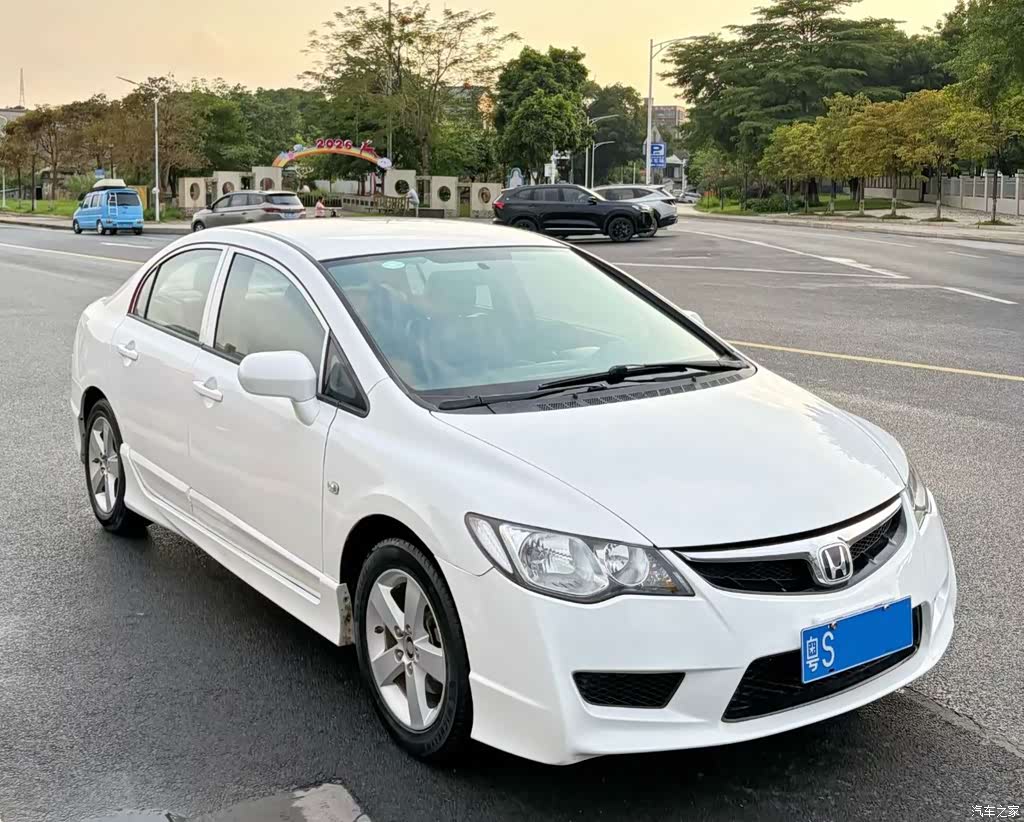 2012 CIIMO CIIMO 1.8L Automatic, фото 4, лот 11153412