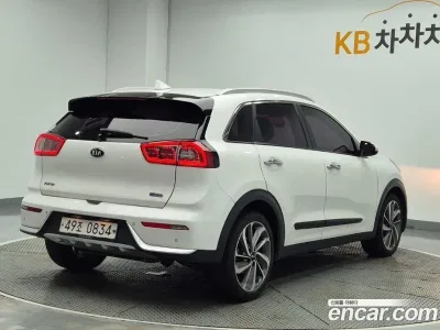 2017 Kia Niro Prestige, фото 3, лот 10390858