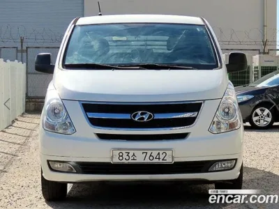 2011 Hyundai Starex 3-Seater VAN, фото 1, лот 11134989