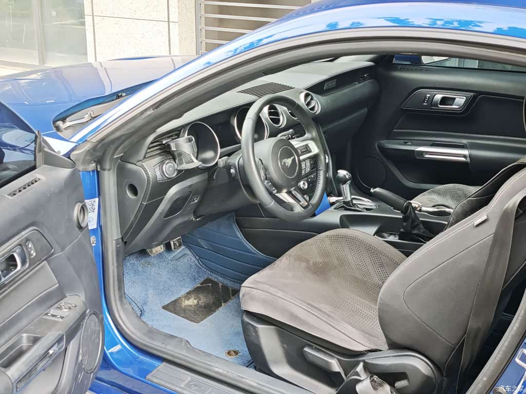 2019 Ford Mustang 2.3L EcoBoost, фото 4, лот 10675501
