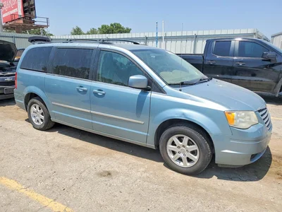2010 CHRYSLER TOWN & COUNTRY TOURING, фото 4, лот 10865488