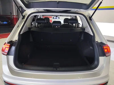 2021 Volkswagen Tiguan L 330TSI Automatic 2WD Smart, фото 4, лот 10421145