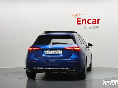 2024 Mercedes-Benz A-Class A220 Hatchback, фото 3, лот 10567382