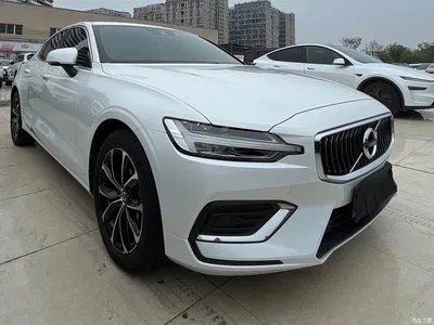 2022 Volvo S60 B4 Smart Vision Luxury Edition, фото 2, лот 11218336
