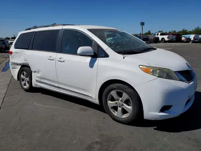 2011 TOYOTA SIENNA LE, фото 4, лот 10543632
