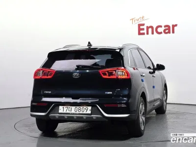2017 Kia Niro Prestige, фото 3, лот 10081142